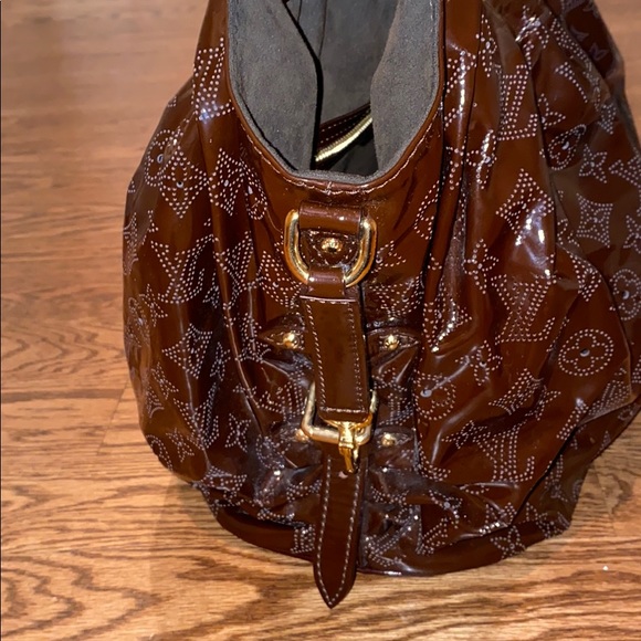 LOUIS VUITTON MORDORE MONOGRAM MAHINA BAG - Picture 3 of 6